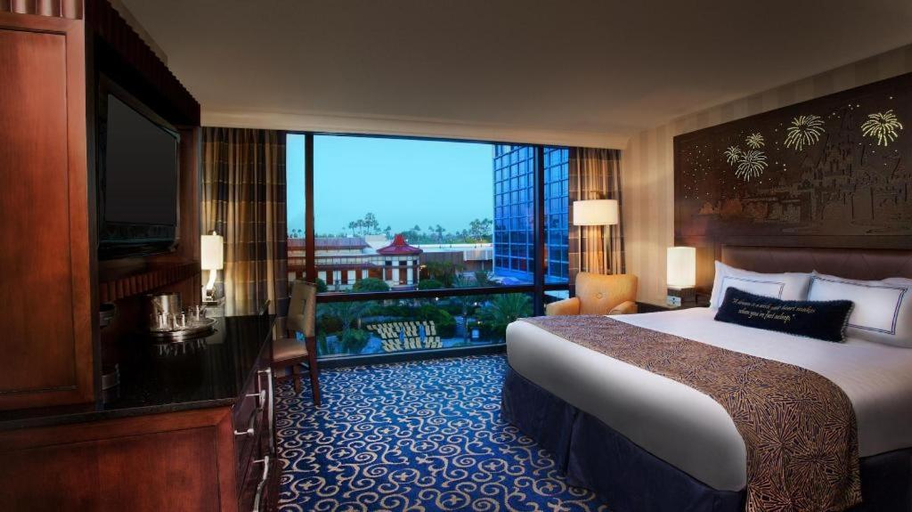 Bedroom 3, Disneyland® Hotel, Orange