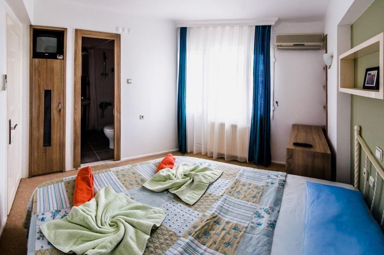 Bedroom 3, Colophon Beach, Menderes