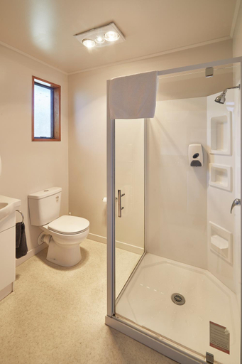 Bathroom, Glentanner Park Centre, Mackenzie
