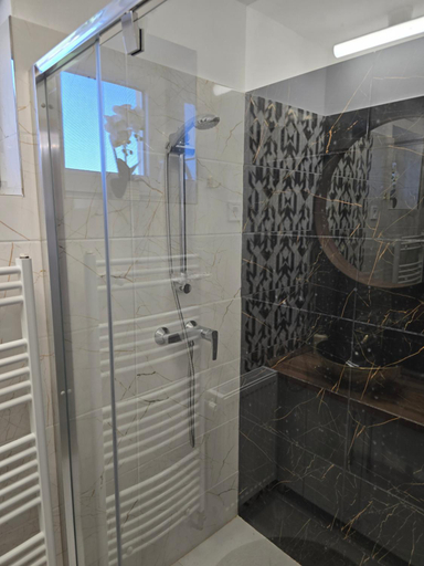 Bathroom 2, Kekszilva Vendeghaz, Kisvárda