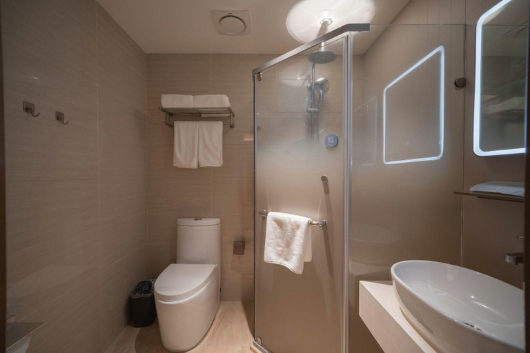Bathroom, Hanting Hotel Daqing Wanda Ironman Square, Daqing