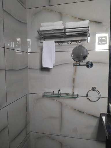Bathroom 4, Shreenath Resort, Udaipur