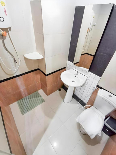 Bathroom 4, Atikarn Princess Hotel & Resort, Muang Udon Thani