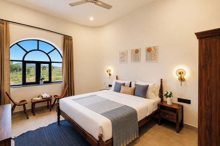Room 5, ELIVAAS Belvedere 4BHK Villa with Pool, Jaipur