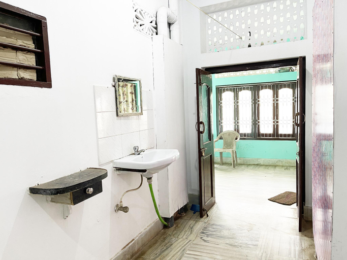Bathroom 4, Radha Krishna Holiday Home, Puri ( NON-AC ), Puri