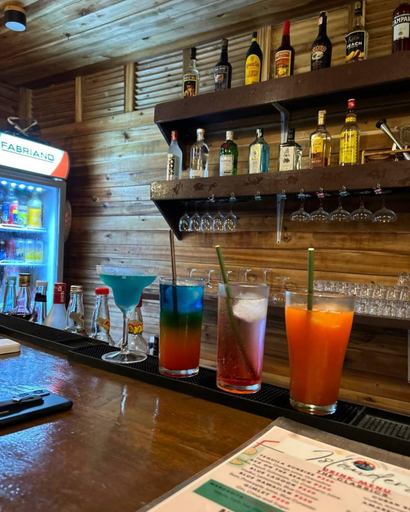Food & Drinks 5, Islanders Hostel Port Barton, San Vicente