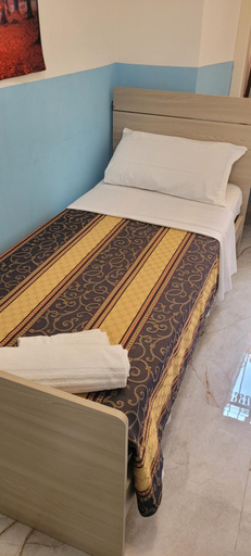Bedroom 4, Parenti B&B, Rome