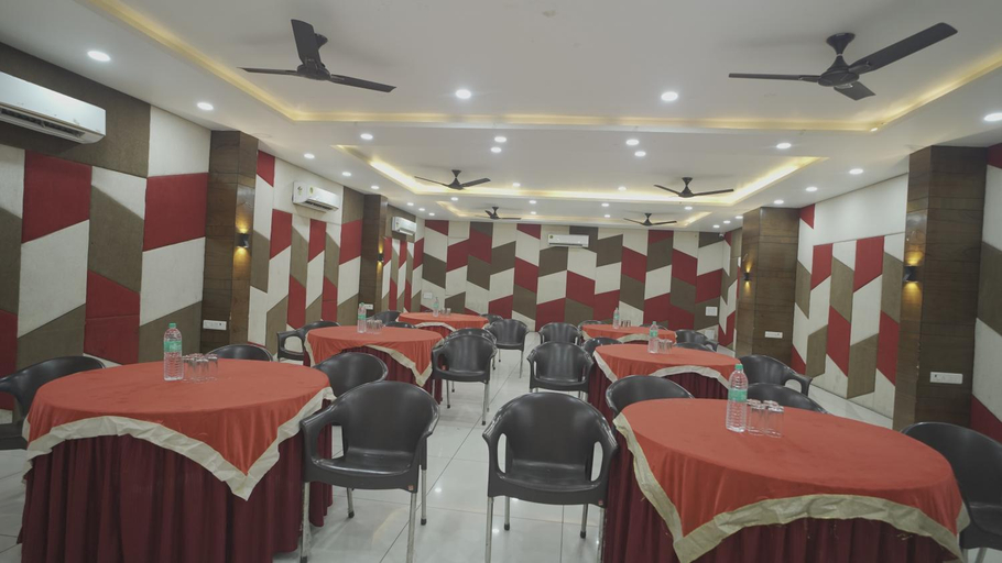 Food & Drinks 5, Dream Hills Resort, Udaipur