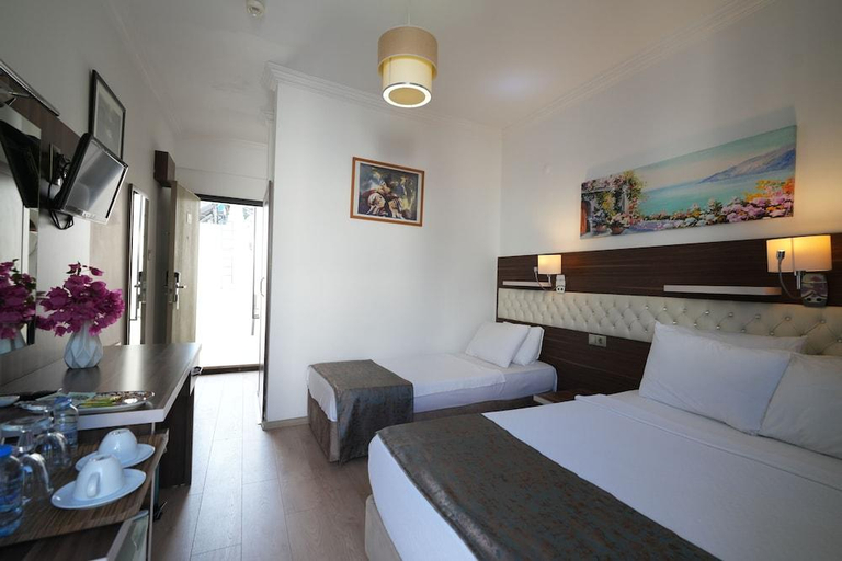 Bedroom 3, Manuela Hotel Bitez, Bodrum