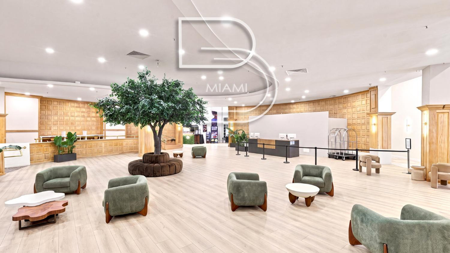 Public Area, Girasole Apartments, Miami-Dade