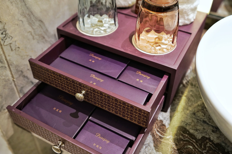 Bathroom amenities 3, Li River Purejoy Hotel Guilin - Elephant Trunk Hill - Two Rivers and Four Lakes Branch, Guilin