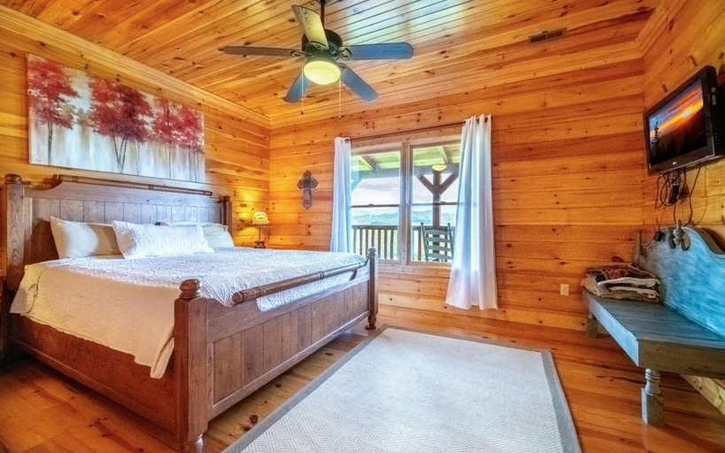 Bedroom 2, Tils Den, Sevier