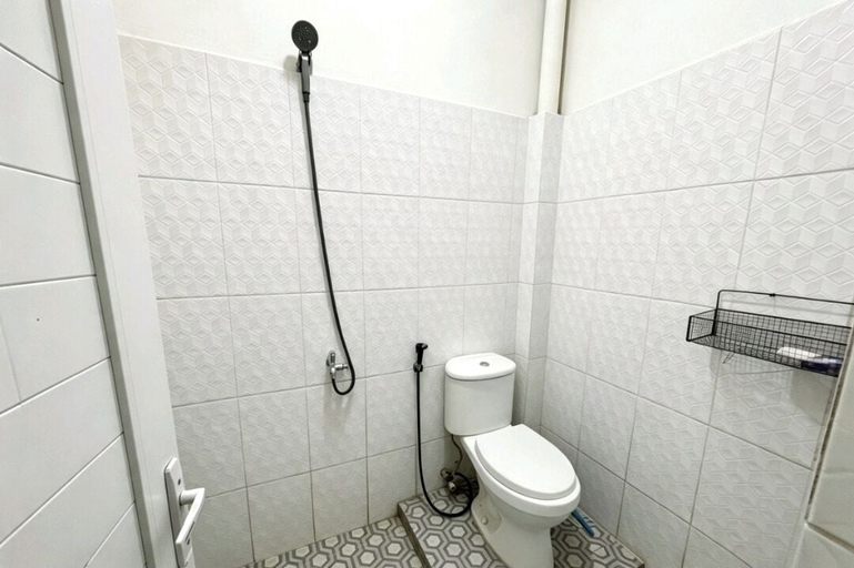 Bathroom 3, Hotel O Teratays Homestay, Banda Aceh