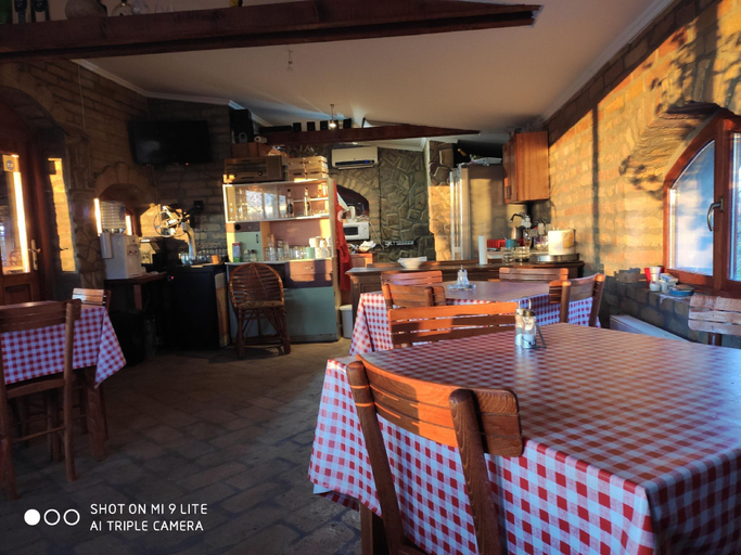 Food & Drinks 5, Salas Farma 47-Miris Dunja, Temerin
