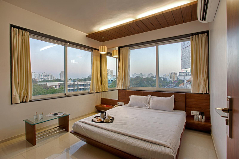 Bedroom 3, Hotel Pallav, Rajkot