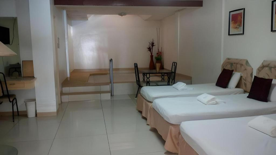 Bedroom 2, City of Springs Hotel, Los Baños