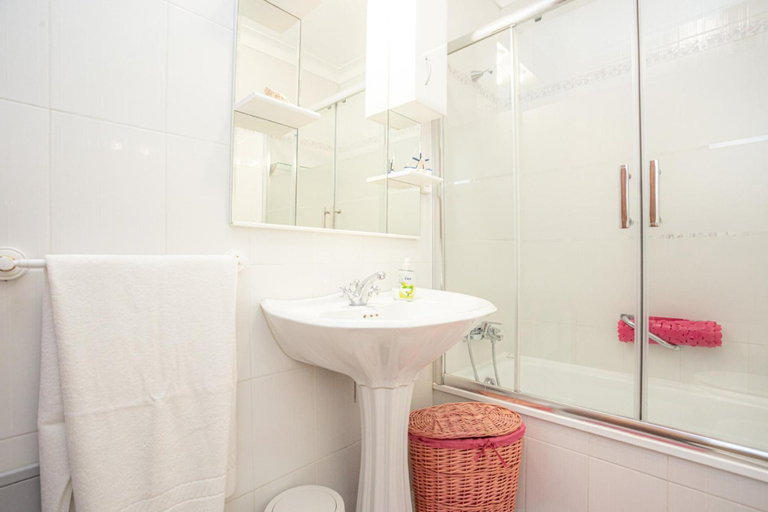 Bathroom 3, Tamargueira Beach Apartment, Figueira da Foz