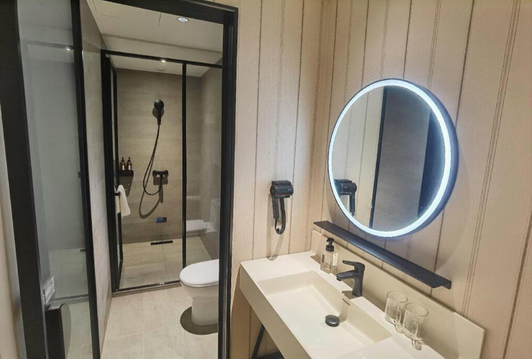 Bathroom 3, Hanting Hotel Beijing West Station Liuliqiaod, Beijing