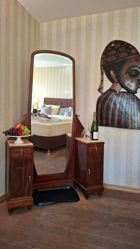 Bedroom 2, Wein-Hotel Auberge Mistral, Mittelsachsen