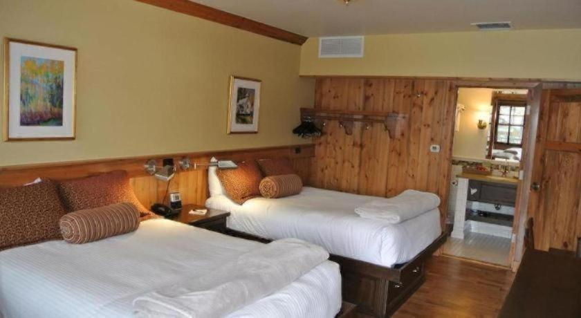 Bedroom 4, The Green Bridge Inn, Eagle