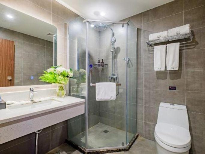Bathroom 3, GME NanJing CaoChanGMEn Nanyihou Stress Hotel, Nanjing