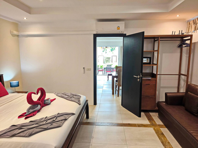 3, 4 Bedroom Deluxe Beach Villa 21C, Blue Haven Bay Resort, Koh Chang