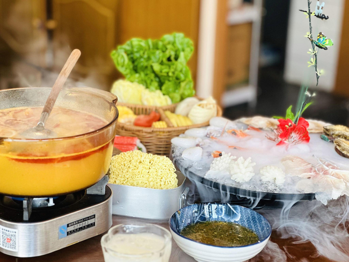 Food & Drinks 4, Hanting Hotel Zigong Hi-Tech Industry Development Zone Huidong Road, Zigong