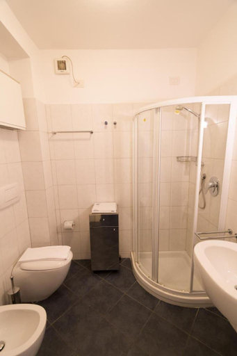 Bathroom 3, Baia Blu Rta, La Spezia