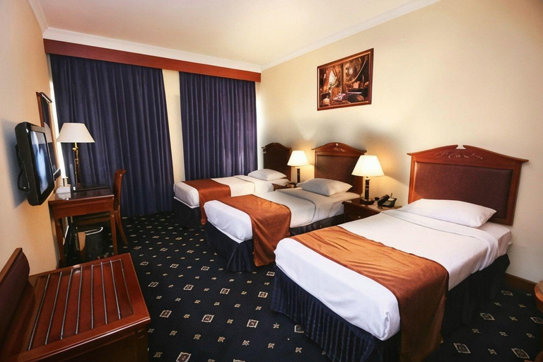 Bedroom 5, Mount Royal Hotel, Dubai