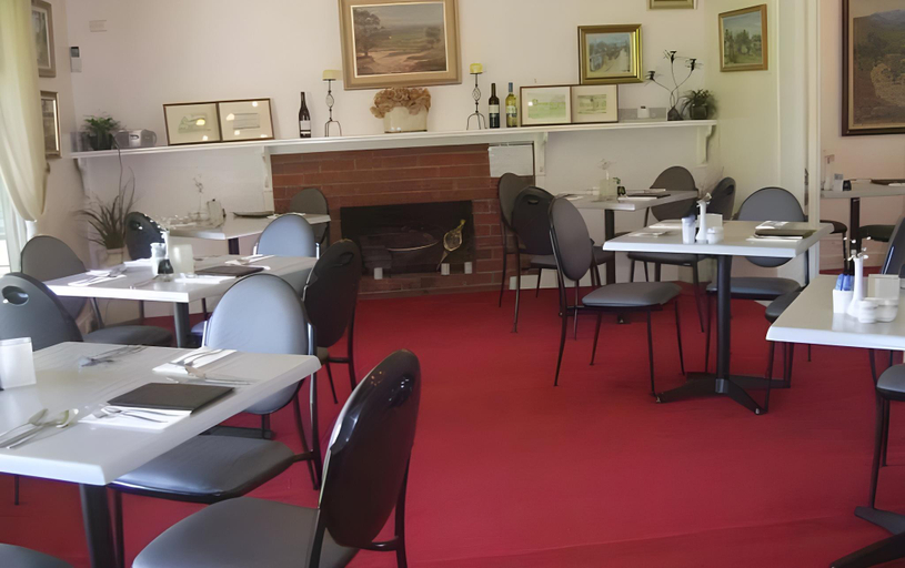 Food & Drinks 4, Garden Motor Inn, Gundagai
