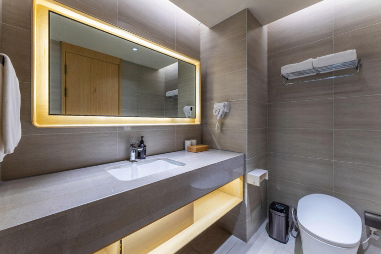 Bathroom 4, Ji Hotel Xiangyang Universal Finance City, Xiangfan
