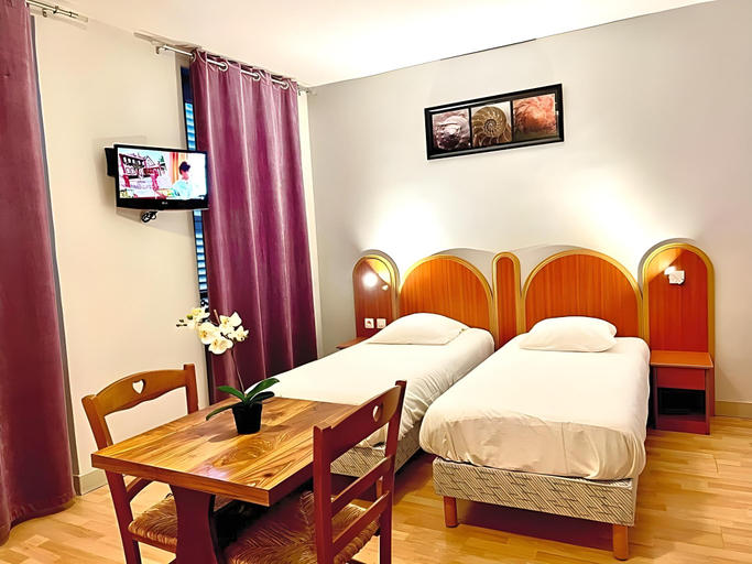 Bedroom 3, Hotel Viator, Paris