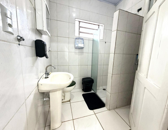 Bathroom 3, 7º Hostel ll, São Paulo