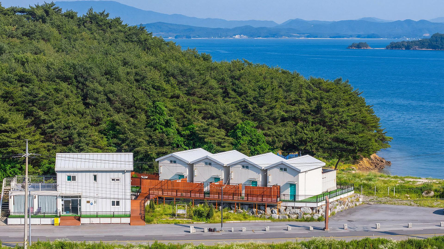 5, Taean Badameong Pet Pool Villa, Taean