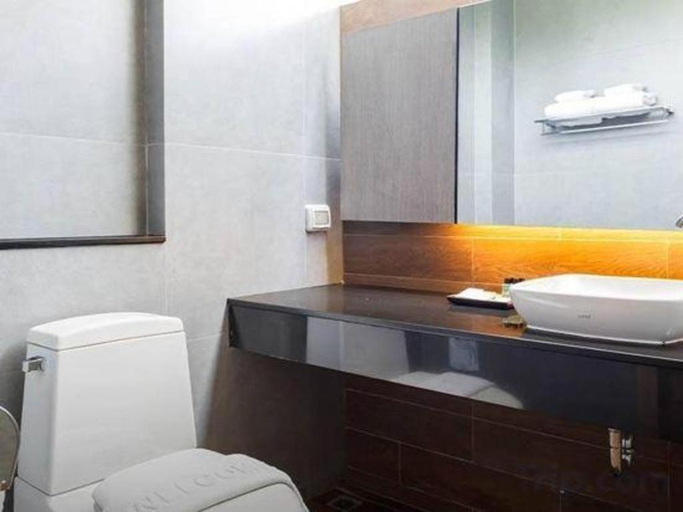 Bathroom 3, Chatnipa Beach Resort, Muang Rayong