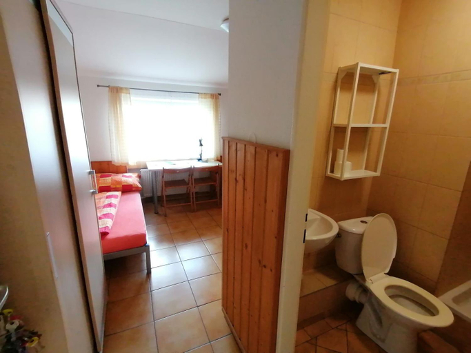 Others 4, Ubytovani Na Landaku, Mělník
