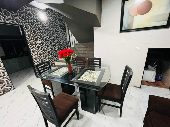 2, Enclave Villa, Pune