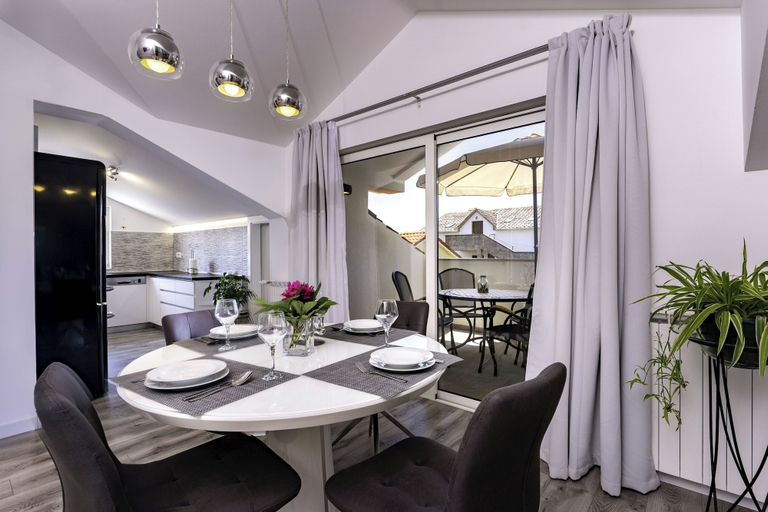 Dining 4, Apartments Mladenka 2, Lopar/Supetarska Draga