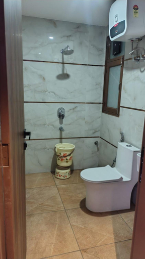 Bathroom 5, Hotel Airport Sinon by Dream Laxmi, Delhi