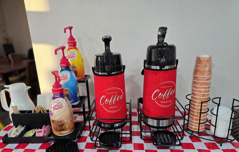 Food & Drinks 5, Econo Lodge Villa Rica, Carroll
