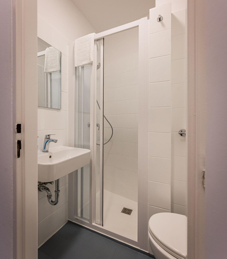 Bathroom 4, Ostas, Praha 1