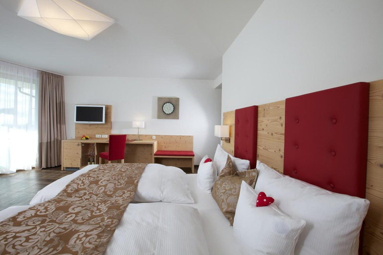 Bedroom 3, Relais du Silence Naturparkhotel Adler , Ortenaukreis