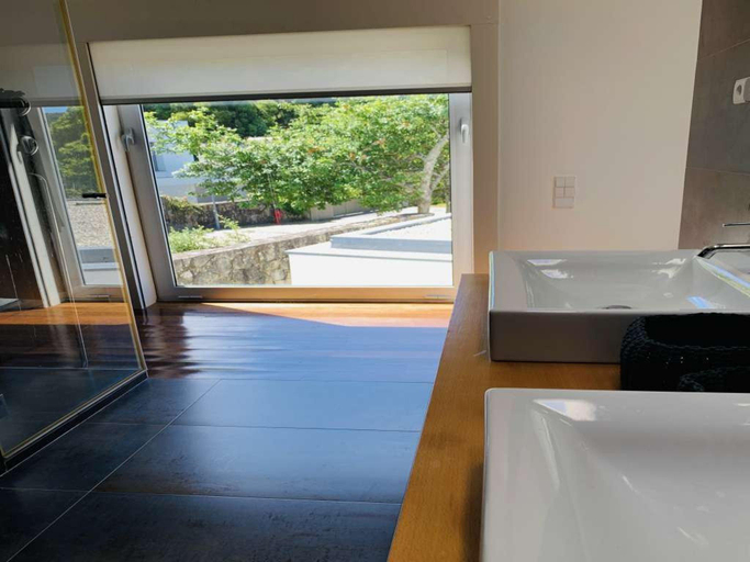 Bathroom 3, Lovely Caminha Villa 3 Bedrooms Villa Lilac Private Pool, Caminha