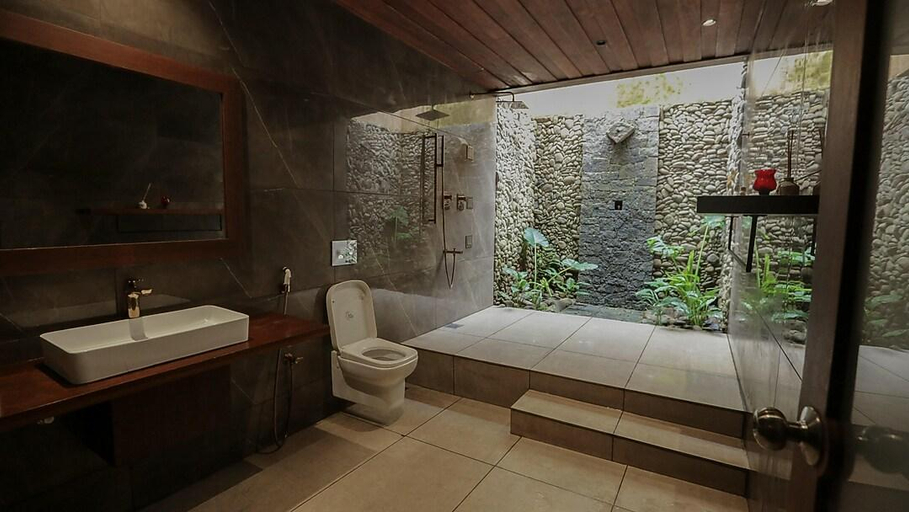 Bathroom 3, Aramb Boutique Resort, Wayanad