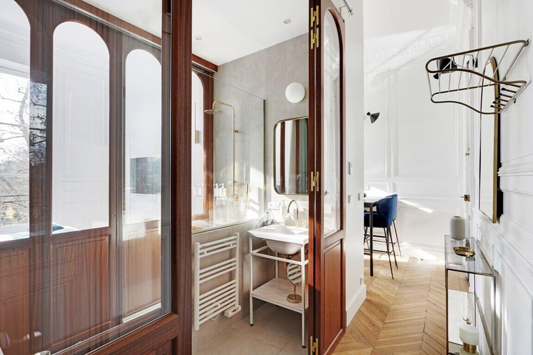 Bedroom 4, Maison Labruyère, Gironde