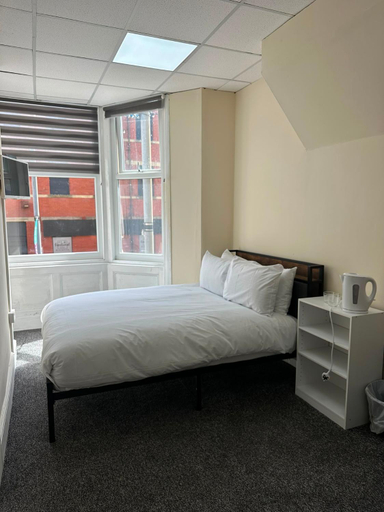 Bedroom 2, Victoria hotel, Blackpool