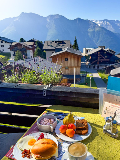Food & Drinks 2, Berghaus Toni, Raron