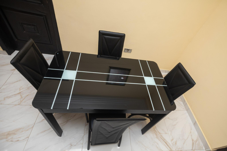 Others 2, Washington Court - Deluxe One Bedroom Apartment, Accra