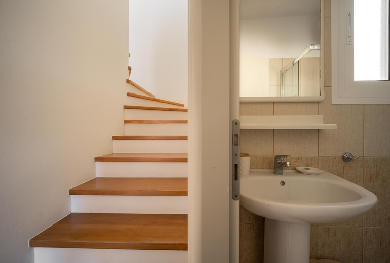 Bathroom 3, Villa Renata -Pool, Large Garden & Free Parking, 2 Minutes Walk from The Beach, Ionian Islands