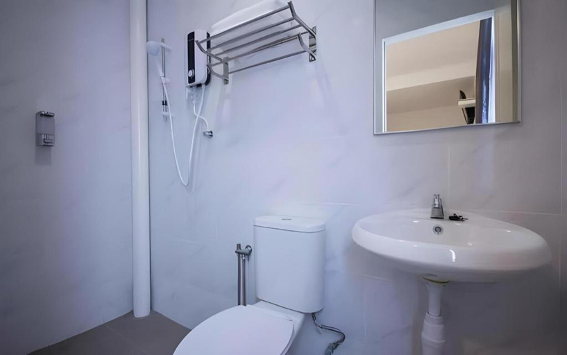 Bathroom 4, D Nice Hotel, Penang Island